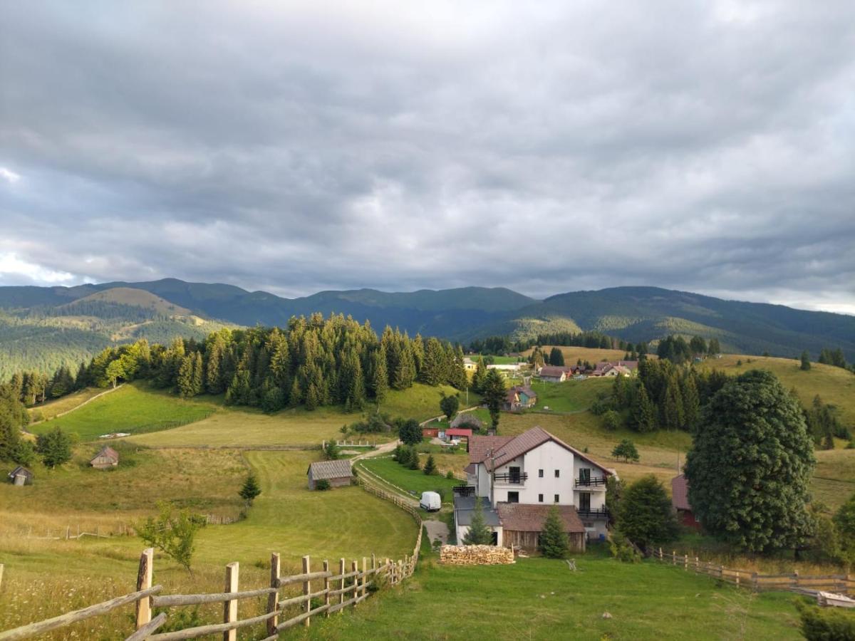 Отель La Rocca Фундата Экстерьер фото