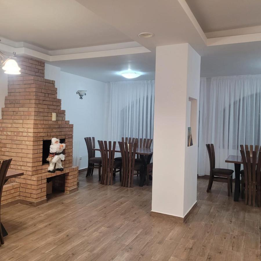 Отель La Rocca Фундата Экстерьер фото